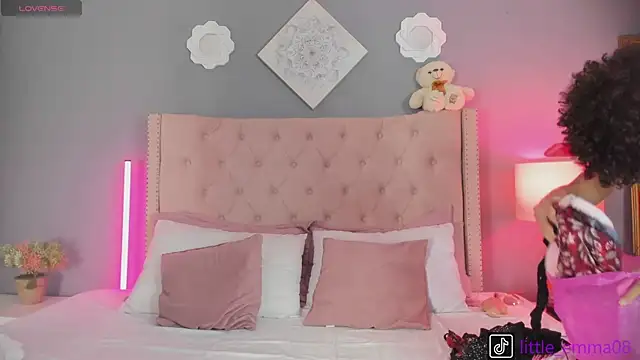 Snapshot of Joe_And_Emma chatting on 8, 10, 2025 Joe And Emma online show from 8, 10, 2025