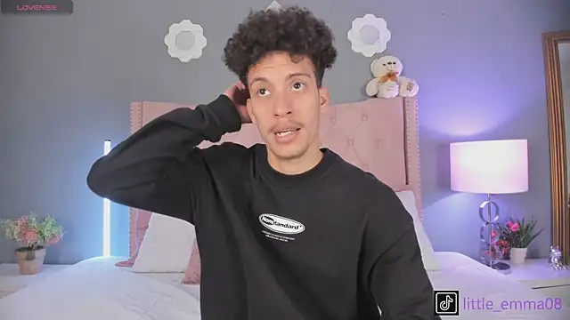 Snapshot of Joe_And_Emma chatting on 17, 9, 2025 Joe And Emma online show from 17, 9, 2025