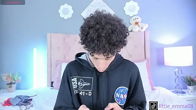 Snapshot of Joe_And_Emma chatting on 13, 10, 2025 Joe And Emma online show from 13, 10, 2025