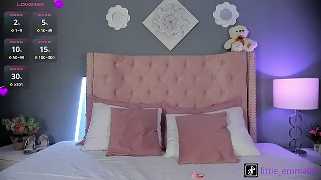 Snapshot of Joe_And_Emma chatting on 21, 9, 2025 Joe And Emma online show from 21, 9, 2025