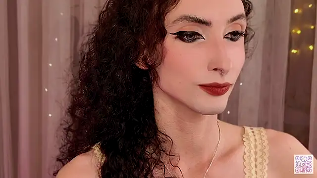 Snapshot of Queen_of_tease chatting on 24, 9, 2025 Queen of tease online show from 24, 9, 2025