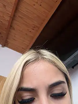 Babylovetiernax online show from 10, 4, 2026