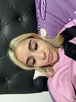 Babylovetiernax online show from 14, 4, 2026