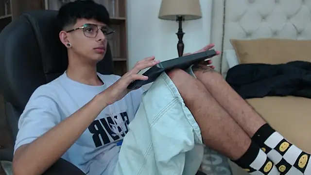 Ibratxandy online show from 2, 4, 2026