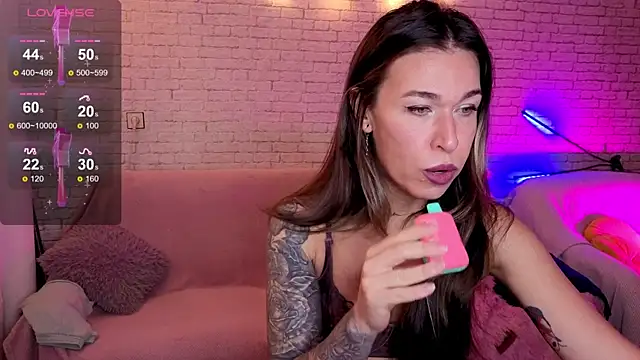 ReginaFoXXXy online show from 15, 9, 2025