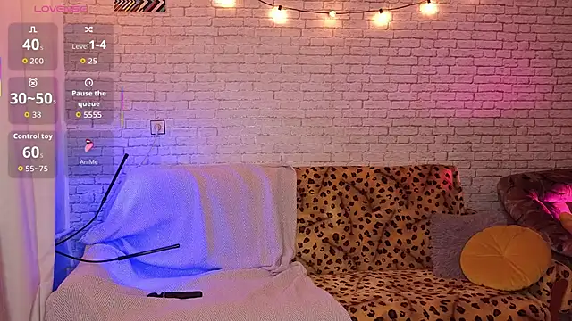 ReginaFoXXXy online show from 31, 10, 2025