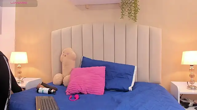 Rachel Donnelly online show from 13, 11, 2025