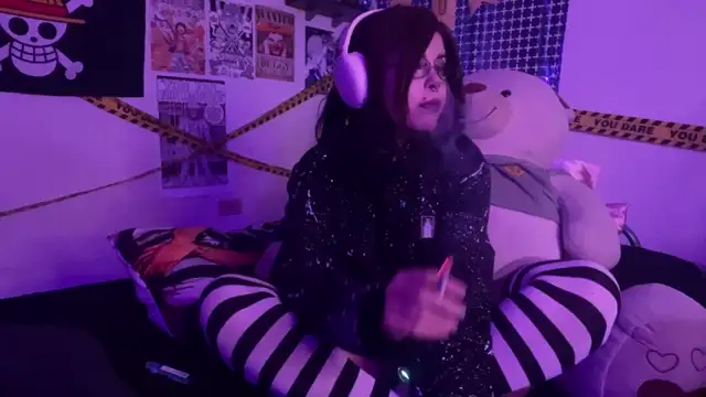 PixelKitty  online show from 7, 6, 2026
