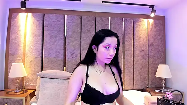 Snapshot of BarbieMonet chatting on 6, 11, 2025 BarbieMonet online show from 6, 11, 2025