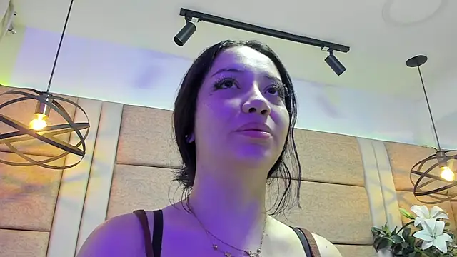 Snapshot of BarbieMonet chatting on 25, 10, 2025 BarbieMonet online show from 25, 10, 2025