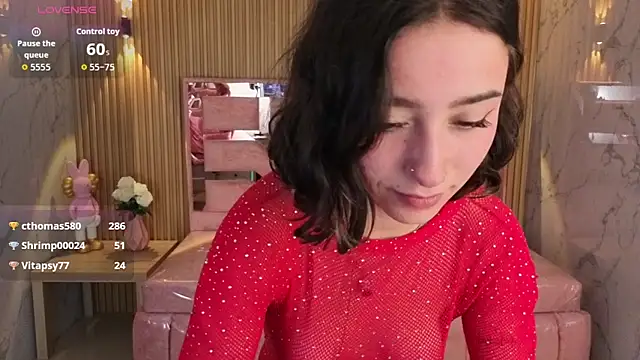 Snapshot of venuss09_s chatting on 21, 11, 2025 venuss09 s online show from 21, 11, 2025