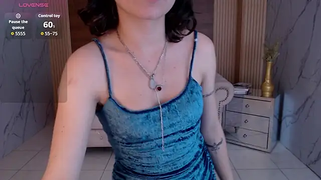 Snapshot of venuss09_s chatting on 27, 11, 2025 venuss09 s online show from 27, 11, 2025