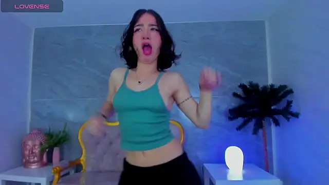 Snapshot of venuss09_s chatting on 7, 11, 2025 venuss09 s online show from 7, 11, 2025