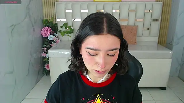 venuss09 s online show from 18, 12, 2025