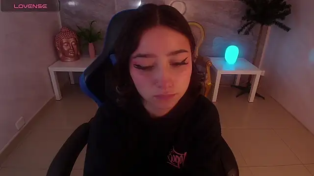 Snapshot of venuss09_s chatting on 20, 9, 2025 venuss09 s online show from 20, 9, 2025