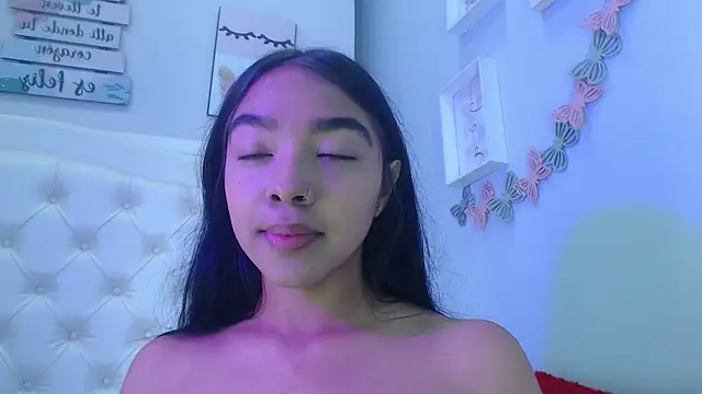 pocahontamoon online show from 18, 9, 2025