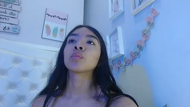 pocahontamoon online show from 19, 9, 2025