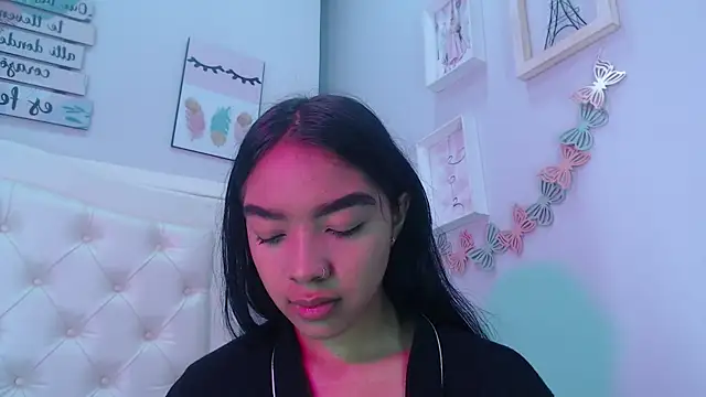 pocahontamoon online show from 26, 9, 2025