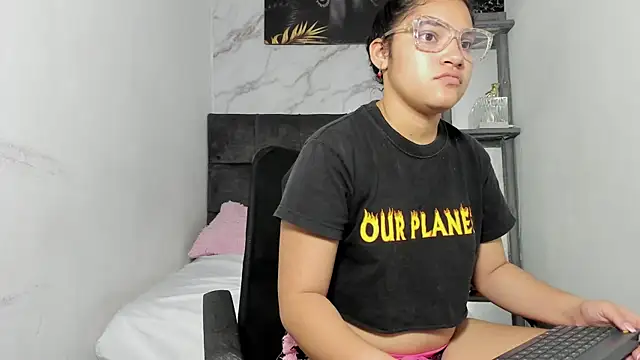 aly n sebas online show from 8, 4, 2026