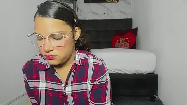 Snapshot of aly_n_sebas chatting on 4, 10, 2025 aly n sebas online show from 4, 10, 2025