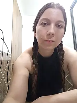 Arianna Moss online show from 7, 10, 2025