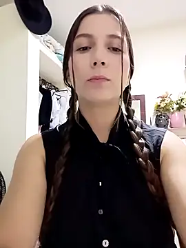 Arianna Moss online show from 10, 4, 2026