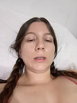 Arianna Moss online show from 7, 10, 2025