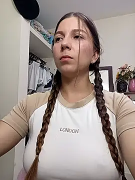 Arianna Moss online show from 8, 4, 2026