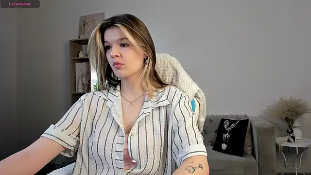 Kati Li online show from 17, 11, 2025