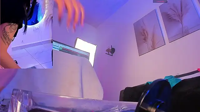 raven blackk online show from 12, 3, 2026