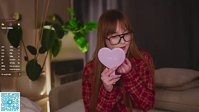 Snapshot of BettySamers chatting on 5, 2, 2026 BettySamers online show from 5, 2, 2026