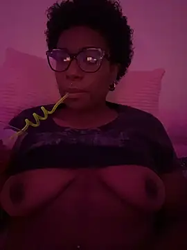 Snapshot of Tu_GataLinda chatting on 26, 10, 2025 Tu GataLinda online show from 26, 10, 2025