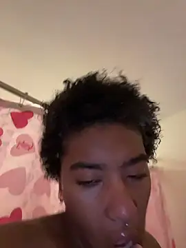 Snapshot of Tu_GataLinda chatting on 29, 10, 2025 Tu GataLinda online show from 29, 10, 2025