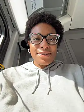 Snapshot of Tu_GataLinda chatting on 25, 10, 2025 Tu GataLinda online show from 25, 10, 2025