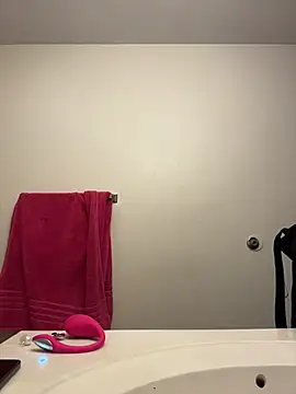 Tu GataLinda online show from 4, 12, 2025