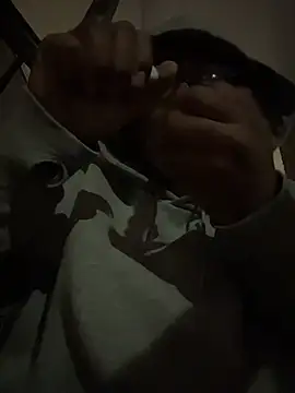 Snapshot of Tu_GataLinda chatting on 11, 11, 2025 Tu GataLinda online show from 11, 11, 2025