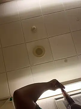 Snapshot of Tu_GataLinda chatting on 1, 11, 2025 Tu GataLinda online show from 1, 11, 2025