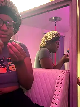 Snapshot of Tu_GataLinda chatting on 16, 9, 2025 Tu GataLinda online show from 16, 9, 2025