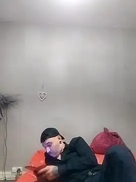 Snapshot of JuicyBigcock@xh chatting on 9, 9, 2025 JuicyBigcockxh online show from 9, 9, 2025