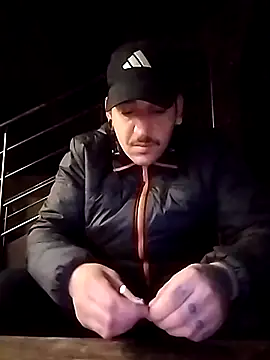 Snapshot of JuicyBigcock@xh chatting on 1, 3, 2026 JuicyBigcockxh online show from 1, 3, 2026