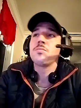 Snapshot of JuicyBigcock@xh chatting on 3, 3, 2026 JuicyBigcockxh online show from 3, 3, 2026