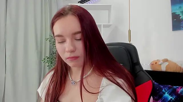 Snapshot of NoraHaynes chatting on 20, 10, 2025 NoraHaynes online show from 20, 10, 2025