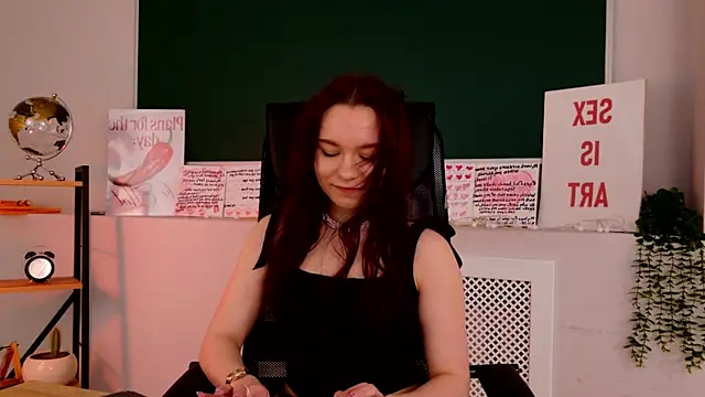 Snapshot of NoraHaynes chatting on 17, 5, 2026 NoraHaynes online show from 17, 5, 2026