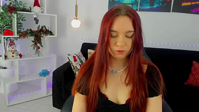 NoraHaynes online show from 15, 12, 2025