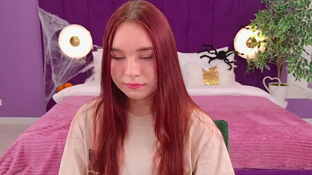 Snapshot of NoraHaynes chatting on 26, 10, 2025 NoraHaynes online show from 26, 10, 2025