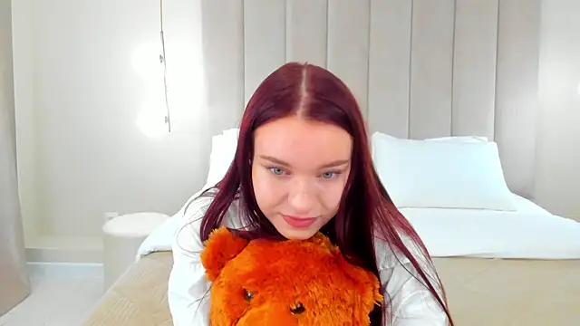 Snapshot of NoraHaynes chatting on 19, 9, 2025 NoraHaynes online show from 19, 9, 2025