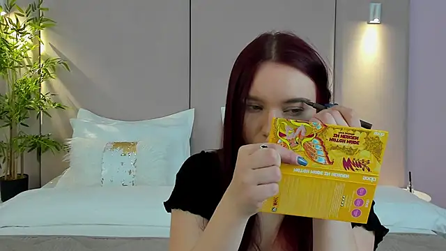 NoraHaynes online show from 13, 1, 2026