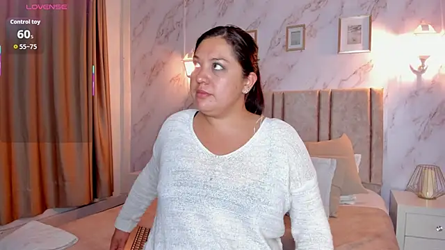 Snapshot of Paula_And chatting on 21, 9, 2025 Paula And online show from 21, 9, 2025