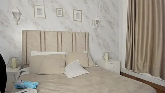 Snapshot of Paula_And chatting on 14, 1, 2026 Paula And online show from 14, 1, 2026