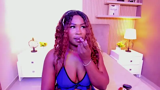 Snapshot of SerenaWinslow chatting on 16, 7, 2026 SerenaWinslow online show from 16, 7, 2026